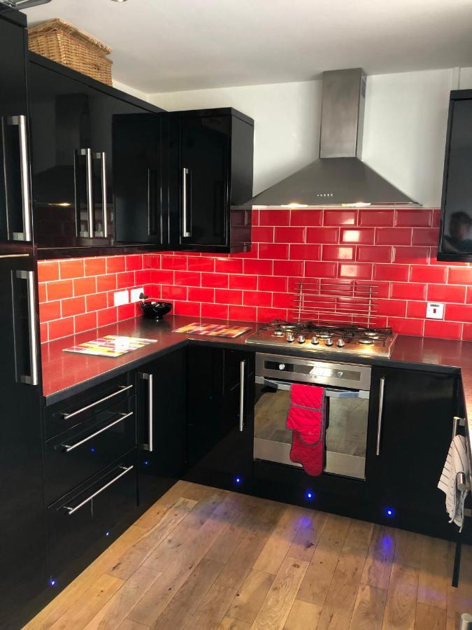 Six By The Sea - 2 Bed House - A Little Something For Everyone Saint Columb Minor Exterior foto